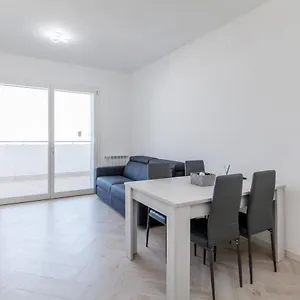  Appartamento 12° Piano Torre Diamante - 67